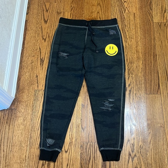 BNWT Smiley Matching Jogging Set - Picture 6 of 11